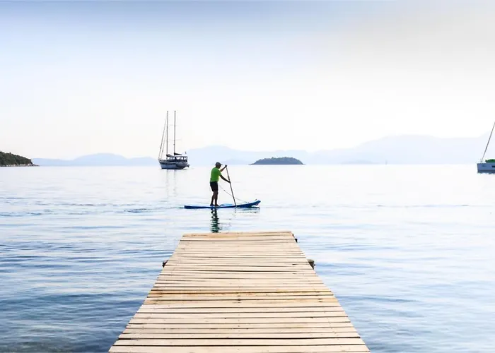 - Hermes Villa Lefkada City